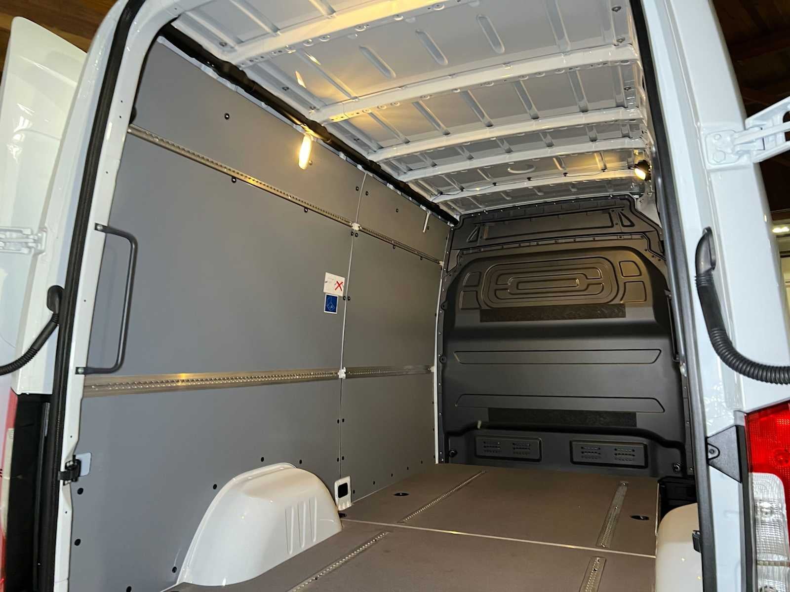 2026 Mercedes-Benz Sprinter Cargo 2500 Standard Roof I4 Diesel 144 RWD