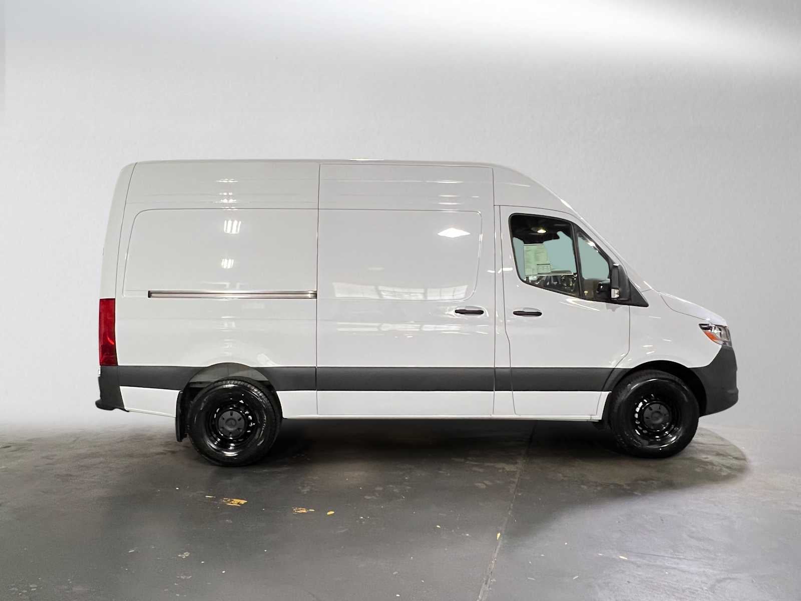 2026 Mercedes-Benz Sprinter Cargo 2500 Standard Roof I4 Diesel 144 RWD