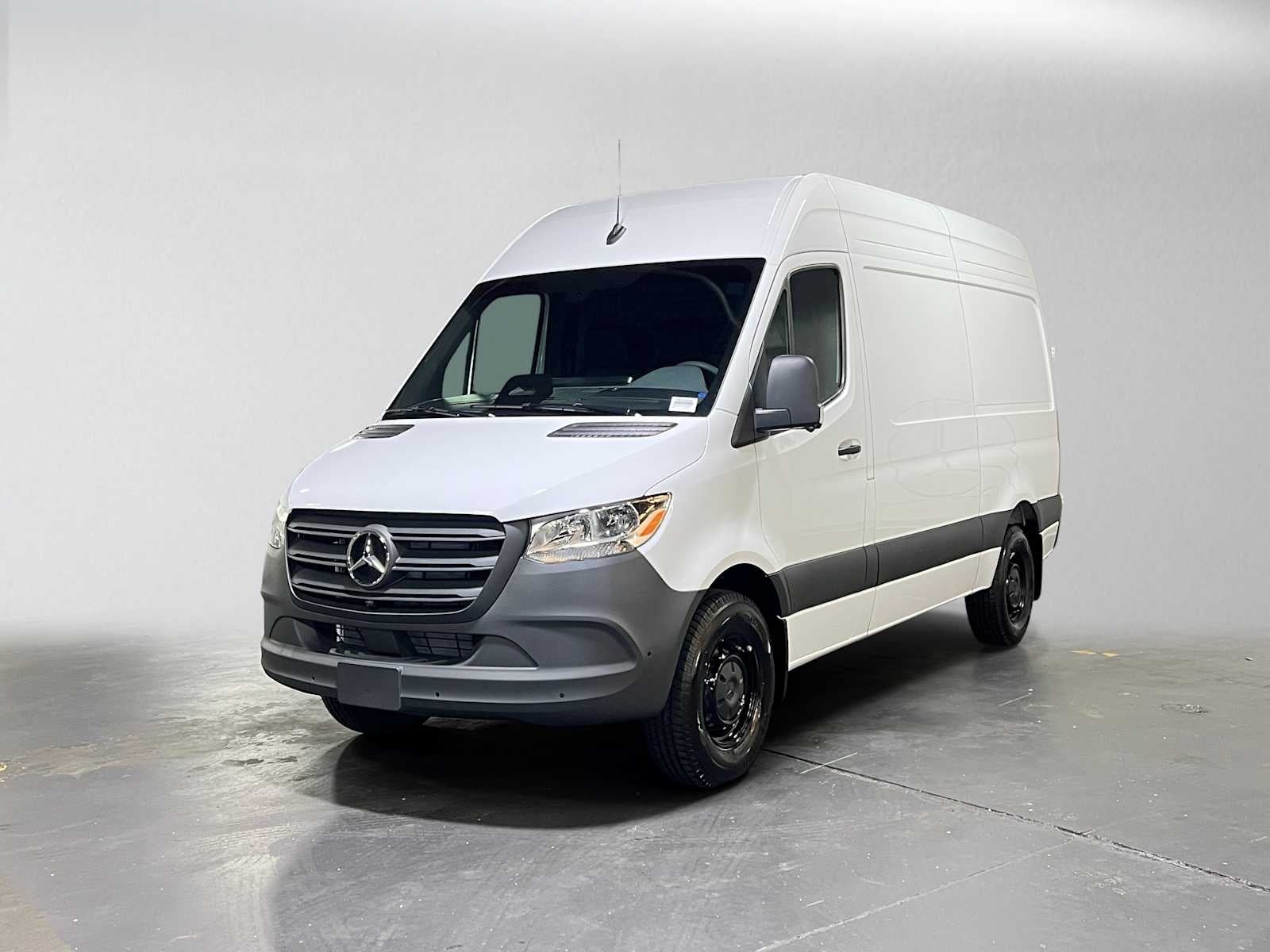 2026 Mercedes-Benz Sprinter Cargo 2500 Standard Roof I4 Diesel 144 RWD