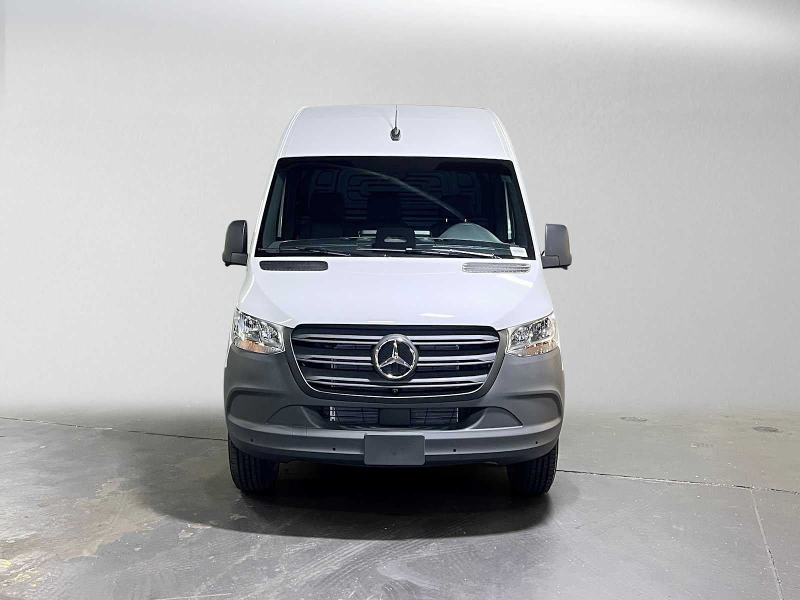 2026 Mercedes-Benz Sprinter Cargo 2500 Standard Roof I4 Diesel 144 RWD