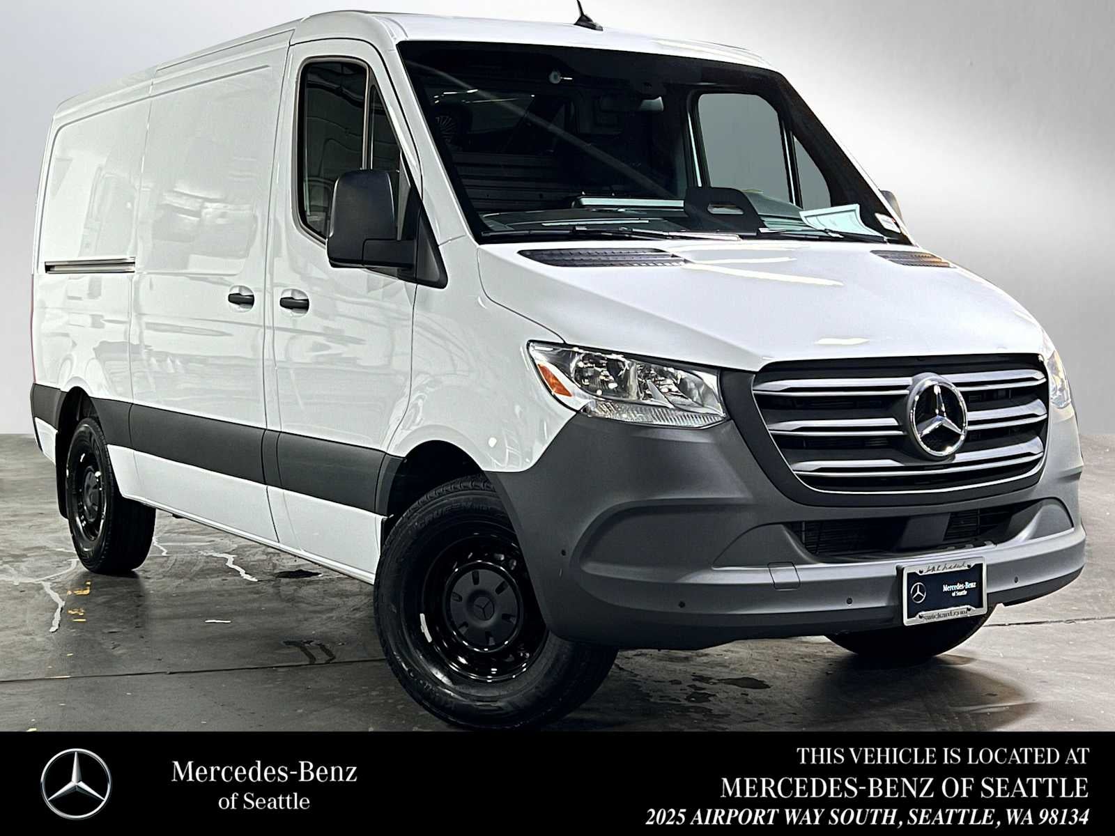 2025 Mercedes-Benz Sprinter Cargo Van 2500 Standard Roof I4 Diesel 144" RWD
