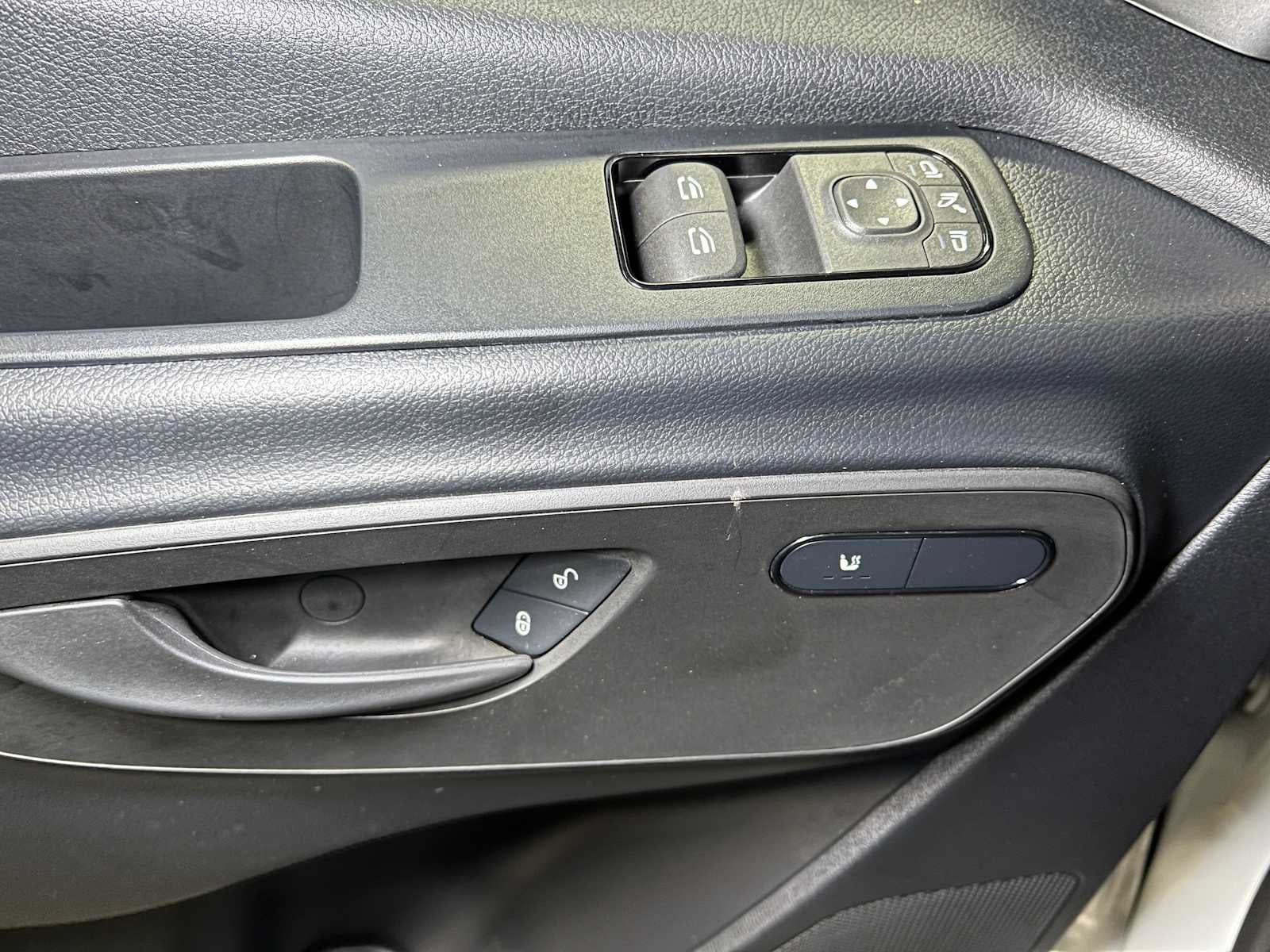 2025 Mercedes-Benz Sprinter Cargo Van 2500 Standard Roof I4 Diesel 144" RWD