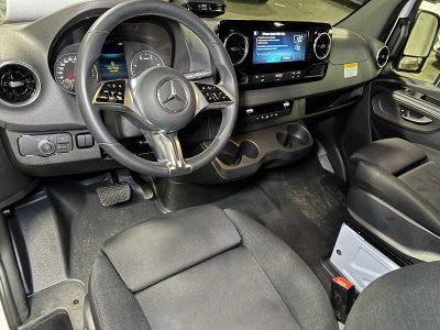 2025 Mercedes-Benz Sprinter Cargo Van 2500 Standard Roof I4 Diesel 144" RWD