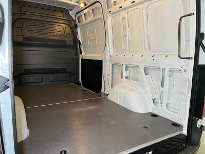 2026 Mercedes-Benz Sprinter 2500 Standard Roof I4 Diesel 144 RWD