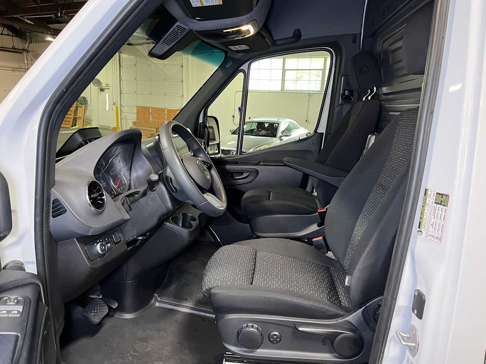 2026 Mercedes-Benz Sprinter 2500 Standard Roof I4 Diesel 144 RWD