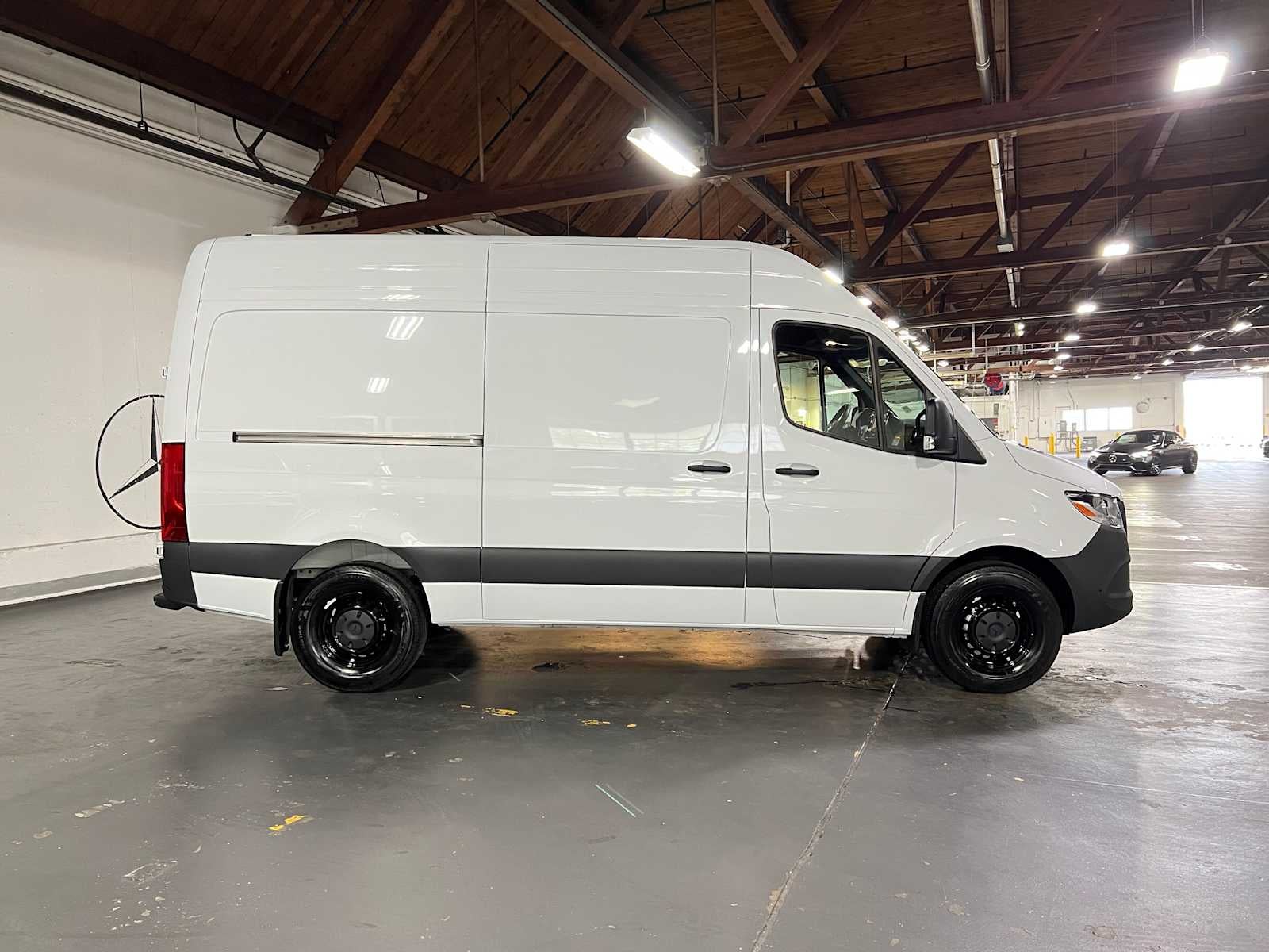 2026 Mercedes-Benz Sprinter 2500 Standard Roof I4 Diesel 144 RWD