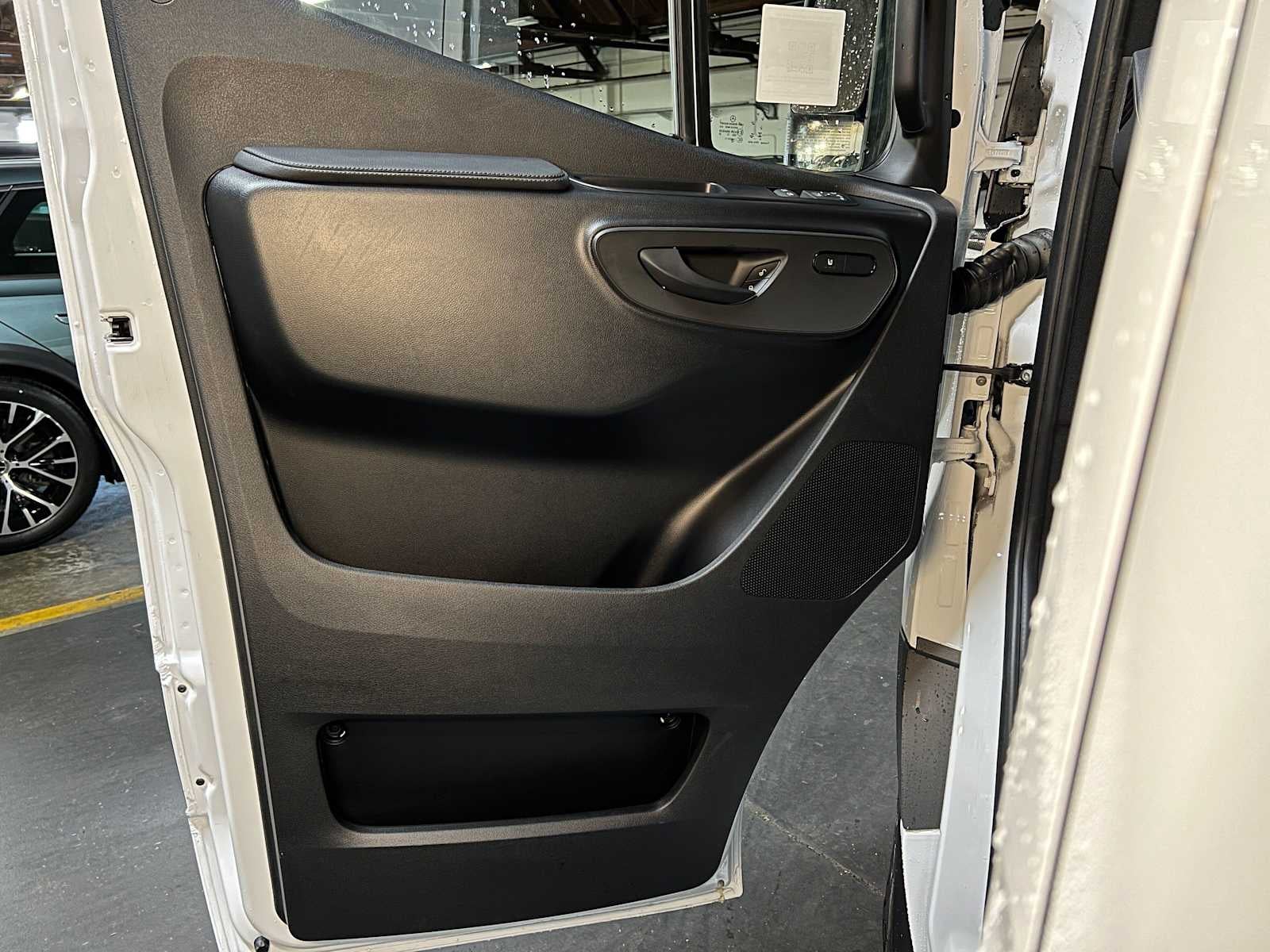2026 Mercedes-Benz Sprinter 2500 Standard Roof I4 Diesel 144 RWD