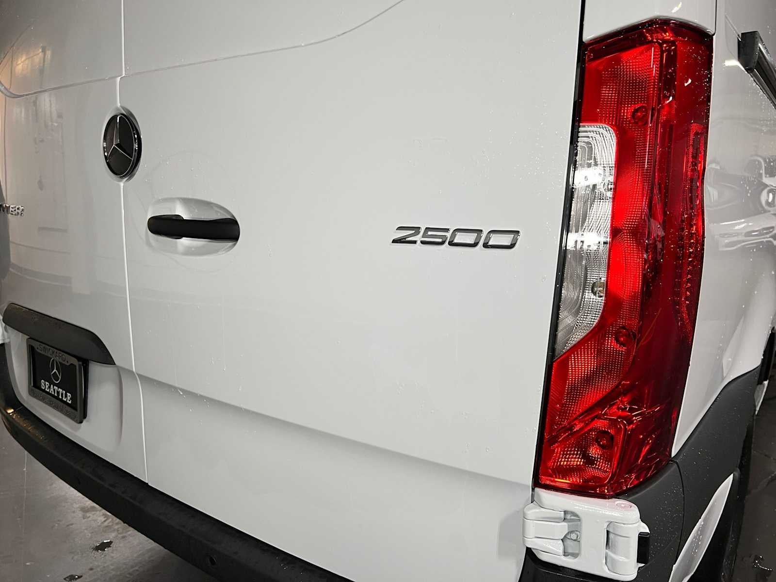 2026 Mercedes-Benz Sprinter 2500 Standard Roof I4 Diesel 144 RWD