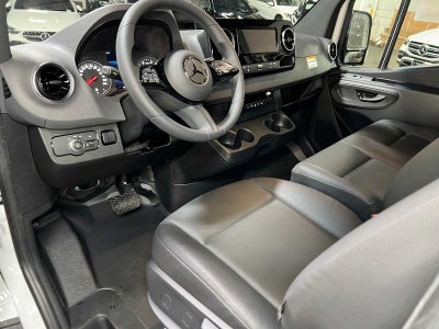 2026 Mercedes-Benz Sprinter 2500 Standard Roof I4 Diesel 144 RWD