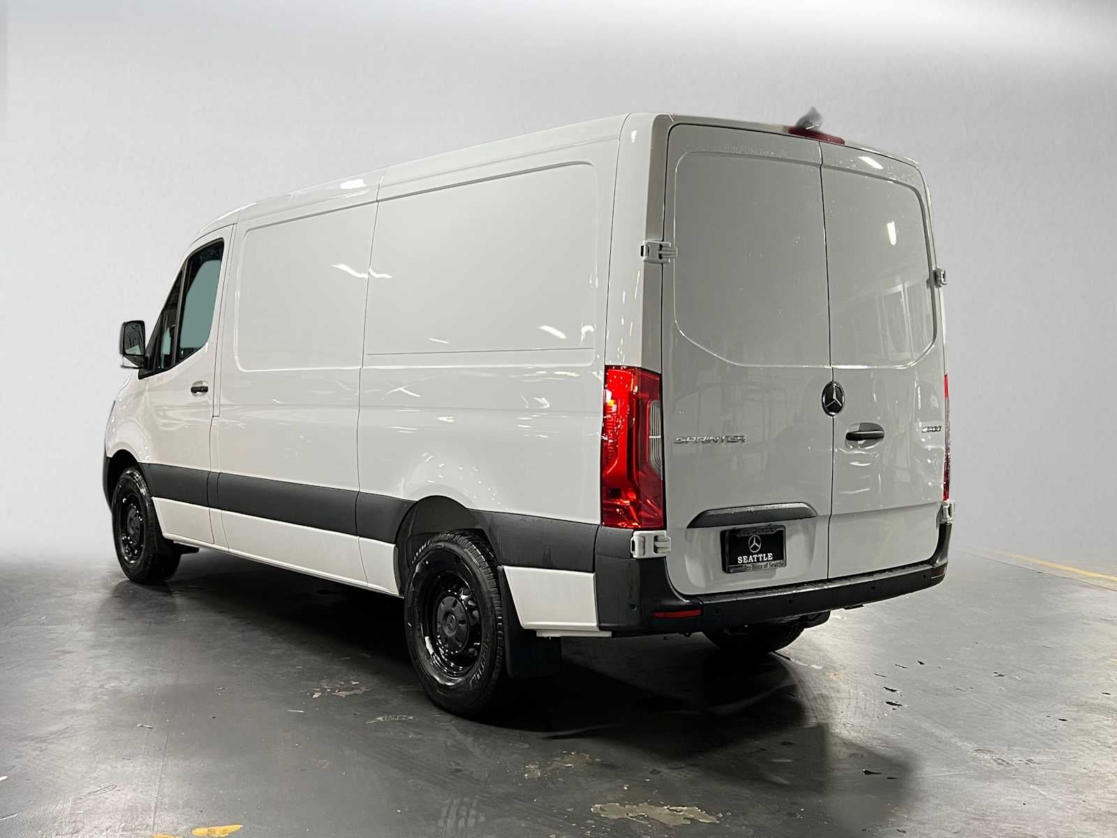 2026 Mercedes-Benz Sprinter 2500 Standard Roof I4 Diesel 144 RWD