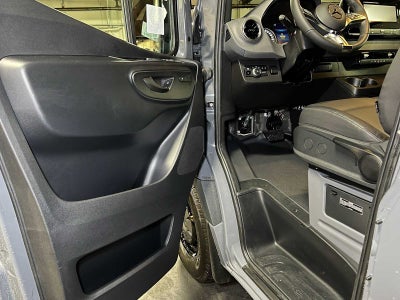 2026 Mercedes-Benz Sprinter Cargo 2500 Standard Roof I4 Diesel 144 RWD