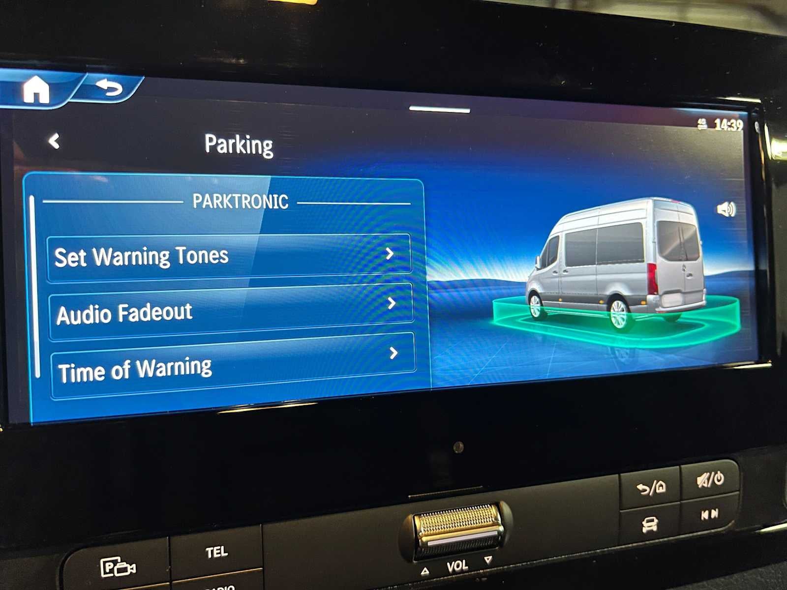 2026 Mercedes-Benz Sprinter Cargo 2500 Standard Roof I4 Diesel 144 RWD