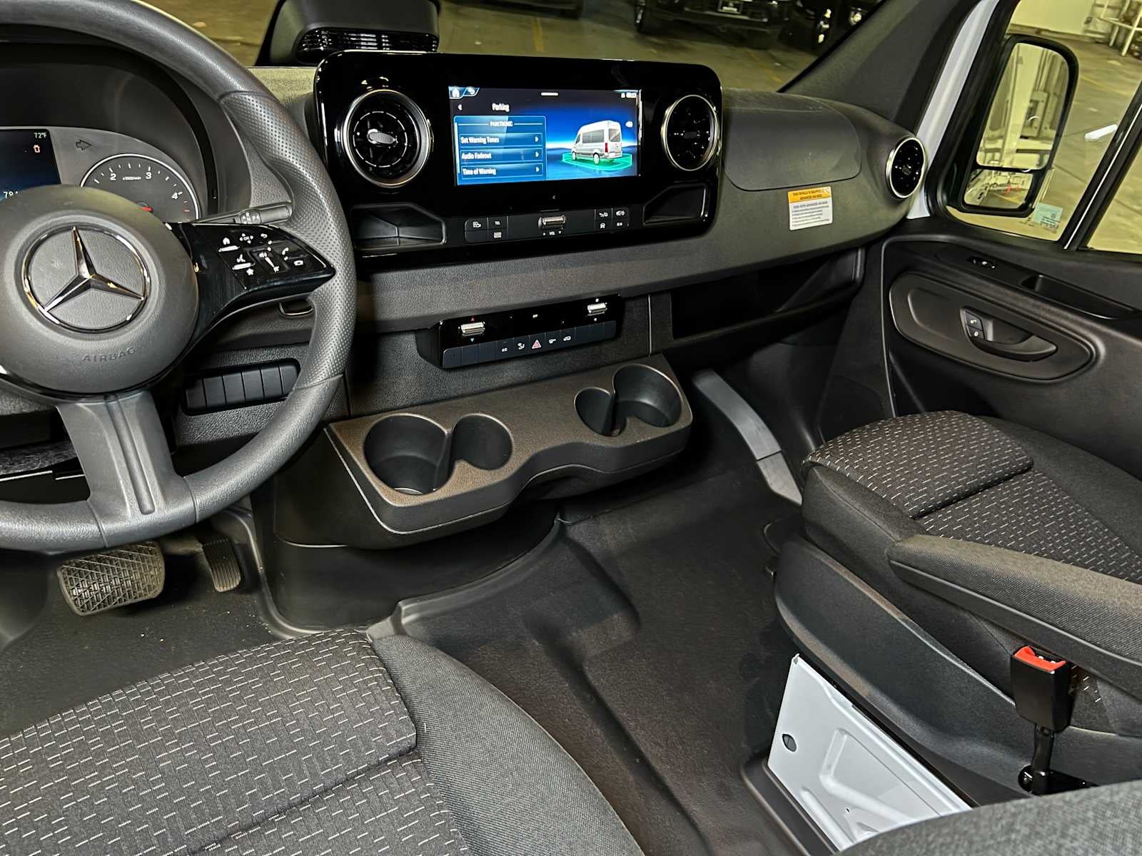 2025 Mercedes-Benz Sprinter Cargo Van 2500 Standard Roof I4 Diesel 144" RWD