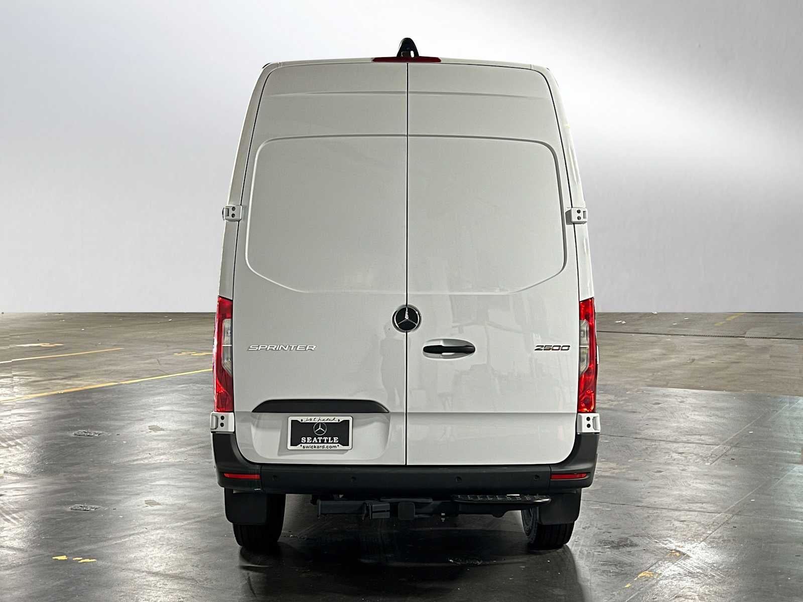 2025 Mercedes-Benz Sprinter Cargo Van 2500 Standard Roof I4 Diesel 144" RWD