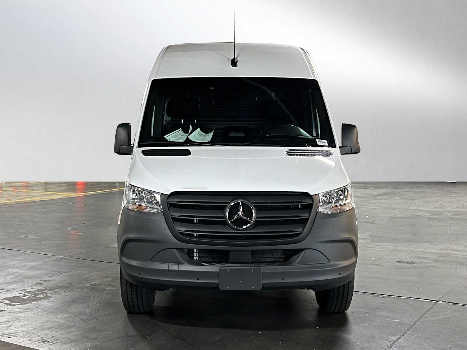 2025 Mercedes-Benz Sprinter Cargo Van 2500 Standard Roof I4 Diesel 144" RWD