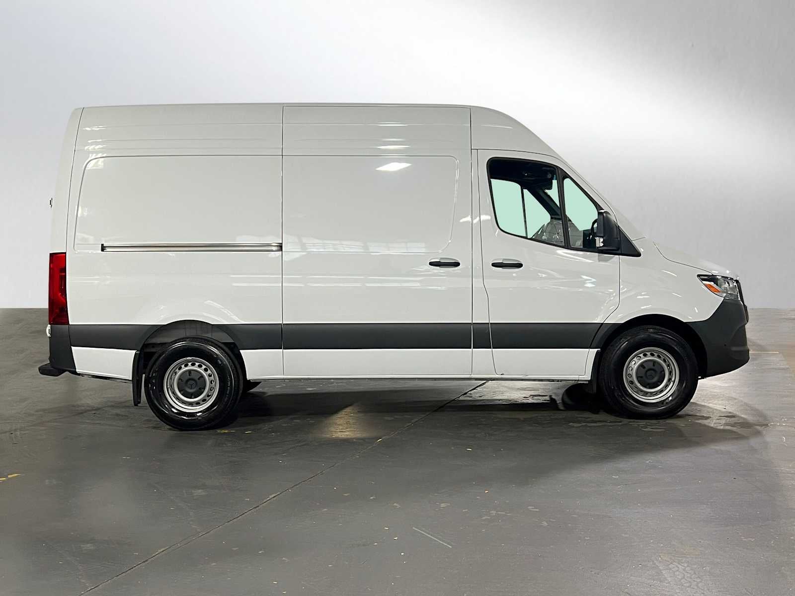 2025 Mercedes-Benz Sprinter Cargo Van 2500 Standard Roof I4 Diesel 144" RWD