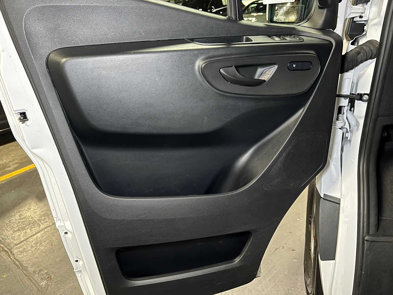 2025 Mercedes-Benz Sprinter Cargo Van 2500 Standard Roof I4 Diesel 144" RWD