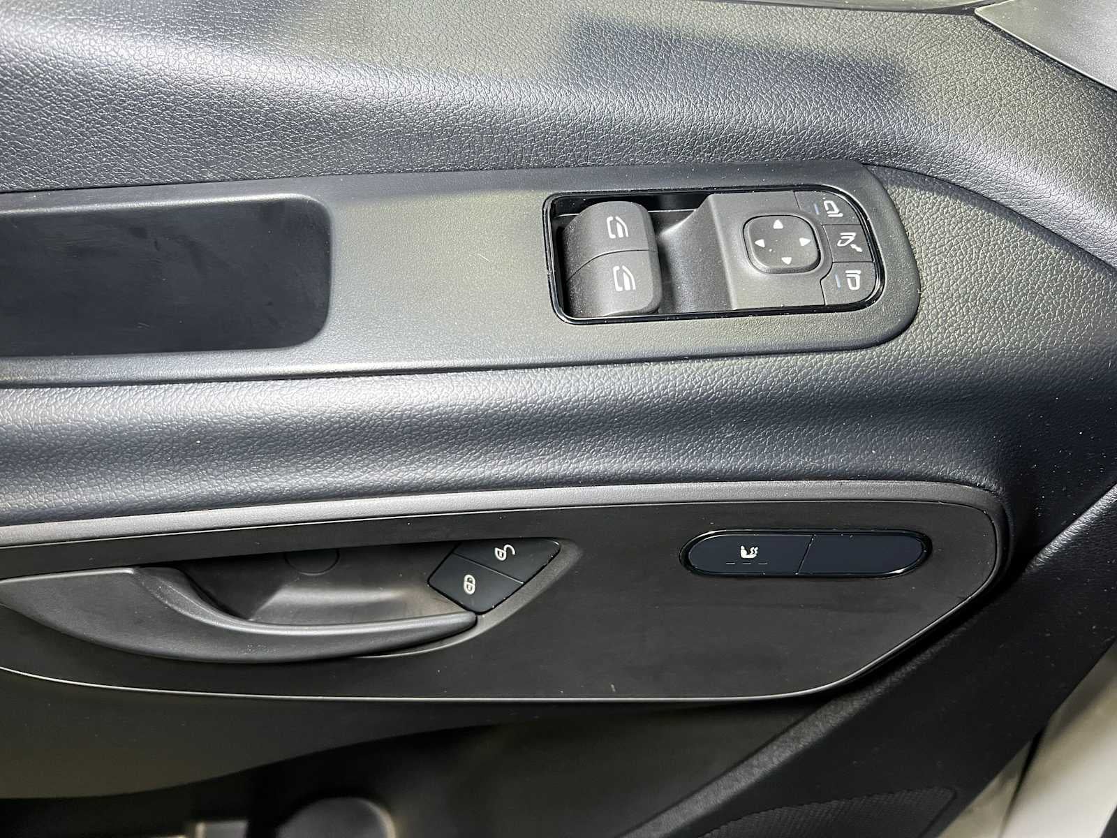 2025 Mercedes-Benz Sprinter Cargo Van 2500 Standard Roof I4 Diesel 144" RWD