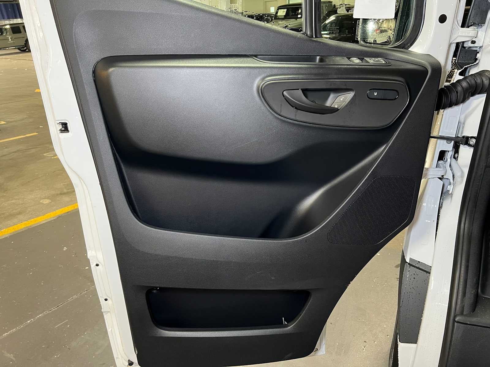 2025 Mercedes-Benz Sprinter Cargo Van 2500 Standard Roof I4 Diesel 144" RWD