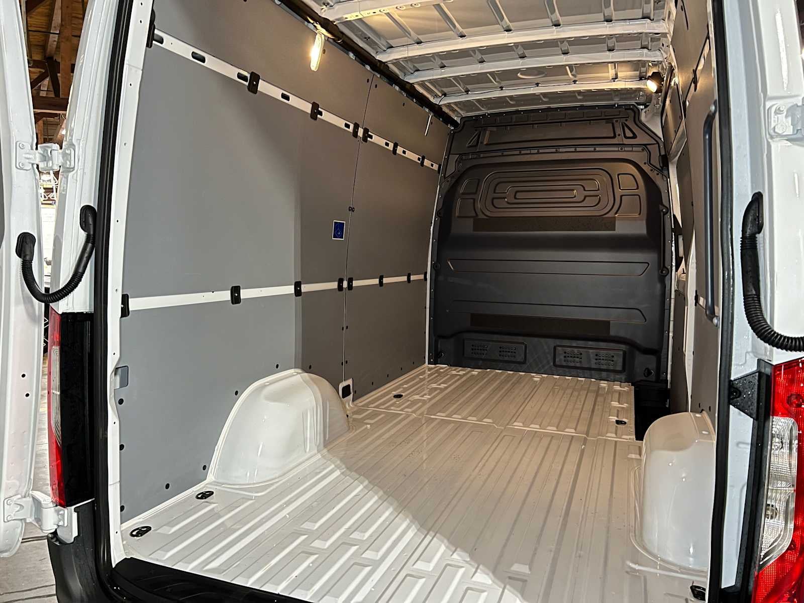 2025 Mercedes-Benz Sprinter Cargo Van 2500 Standard Roof I4 Diesel 144 RWD