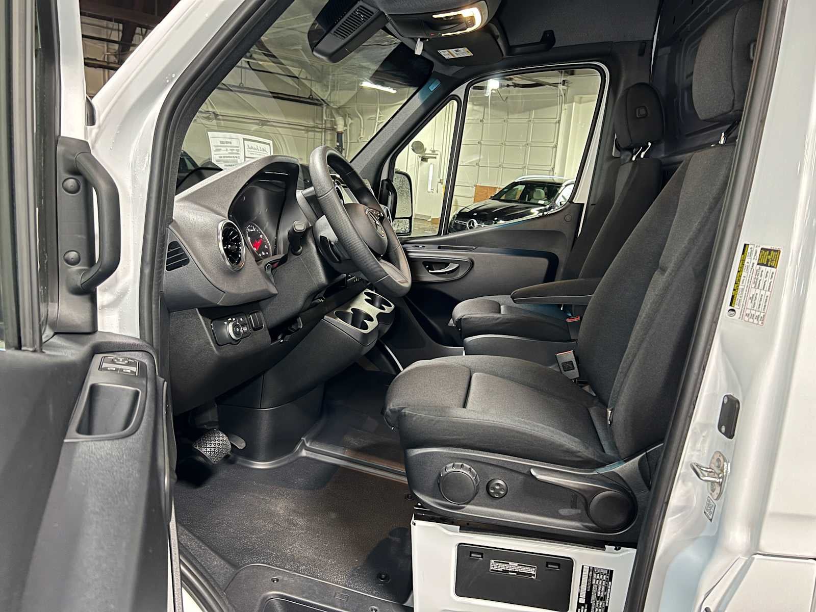 2025 Mercedes-Benz Sprinter Cargo Van 2500 Standard Roof I4 Diesel 144 RWD