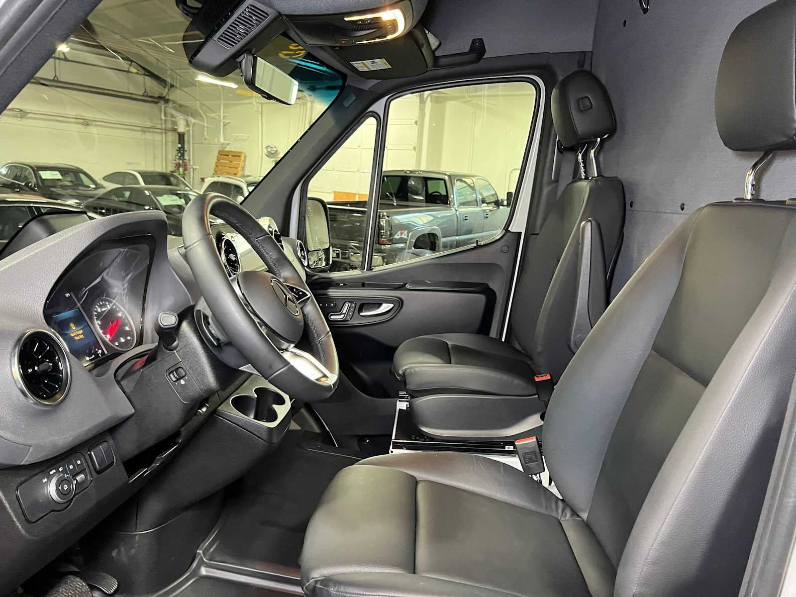 2026 Mercedes-Benz Sprinter Cargo 2500 Standard Roof I4 Diesel 144 RWD