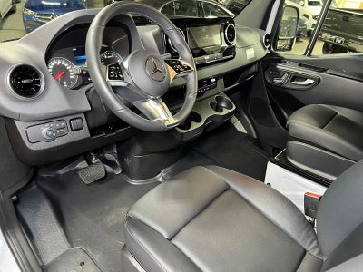 2026 Mercedes-Benz Sprinter Cargo 2500 Standard Roof I4 Diesel 144 RWD