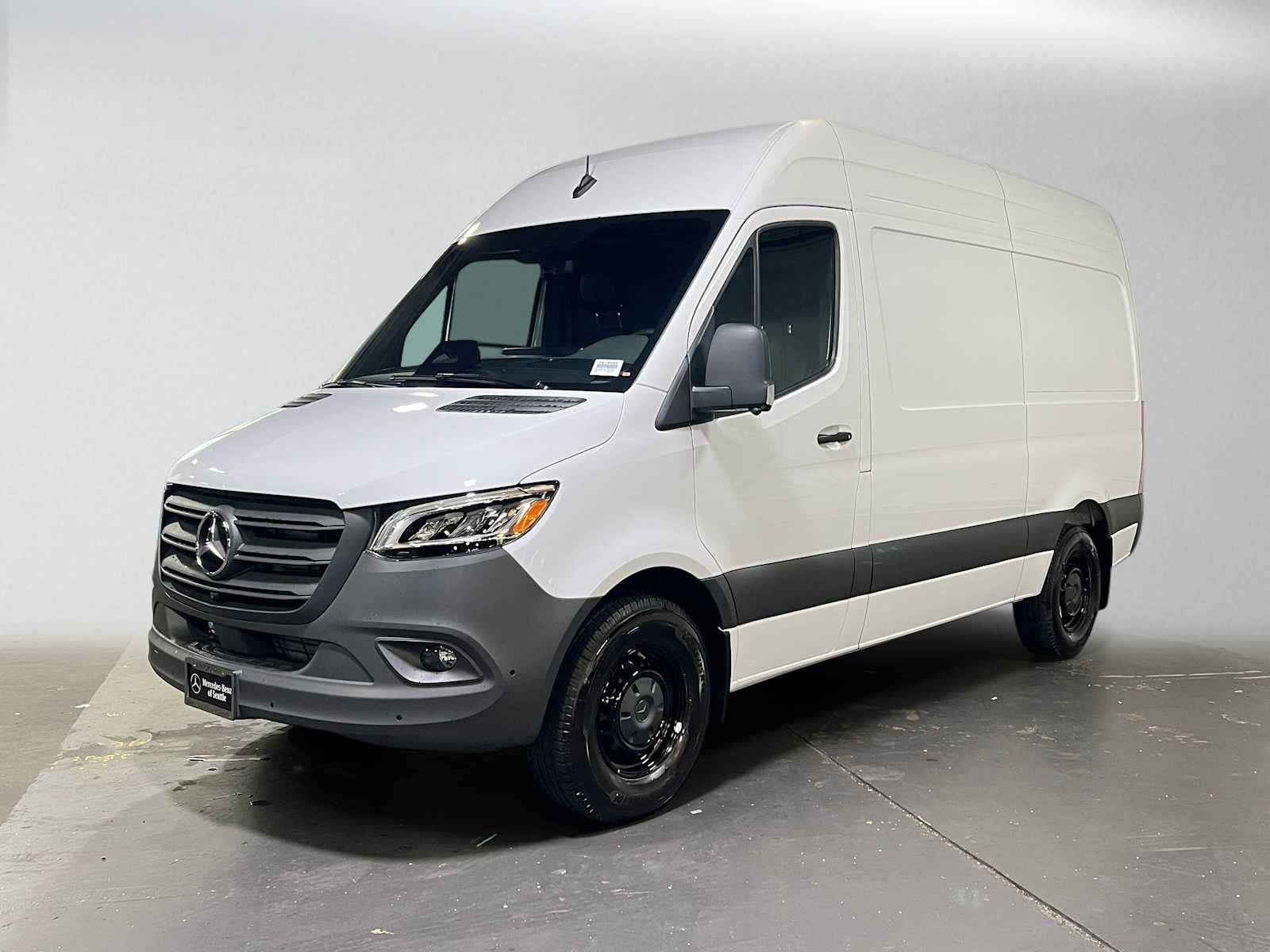 2026 Mercedes-Benz Sprinter Cargo 2500 Standard Roof I4 Diesel 144 RWD