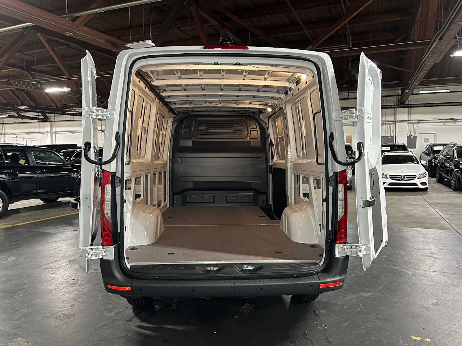 2026 Mercedes-Benz Sprinter 2500 Standard Roof I4 Diesel 144 RWD