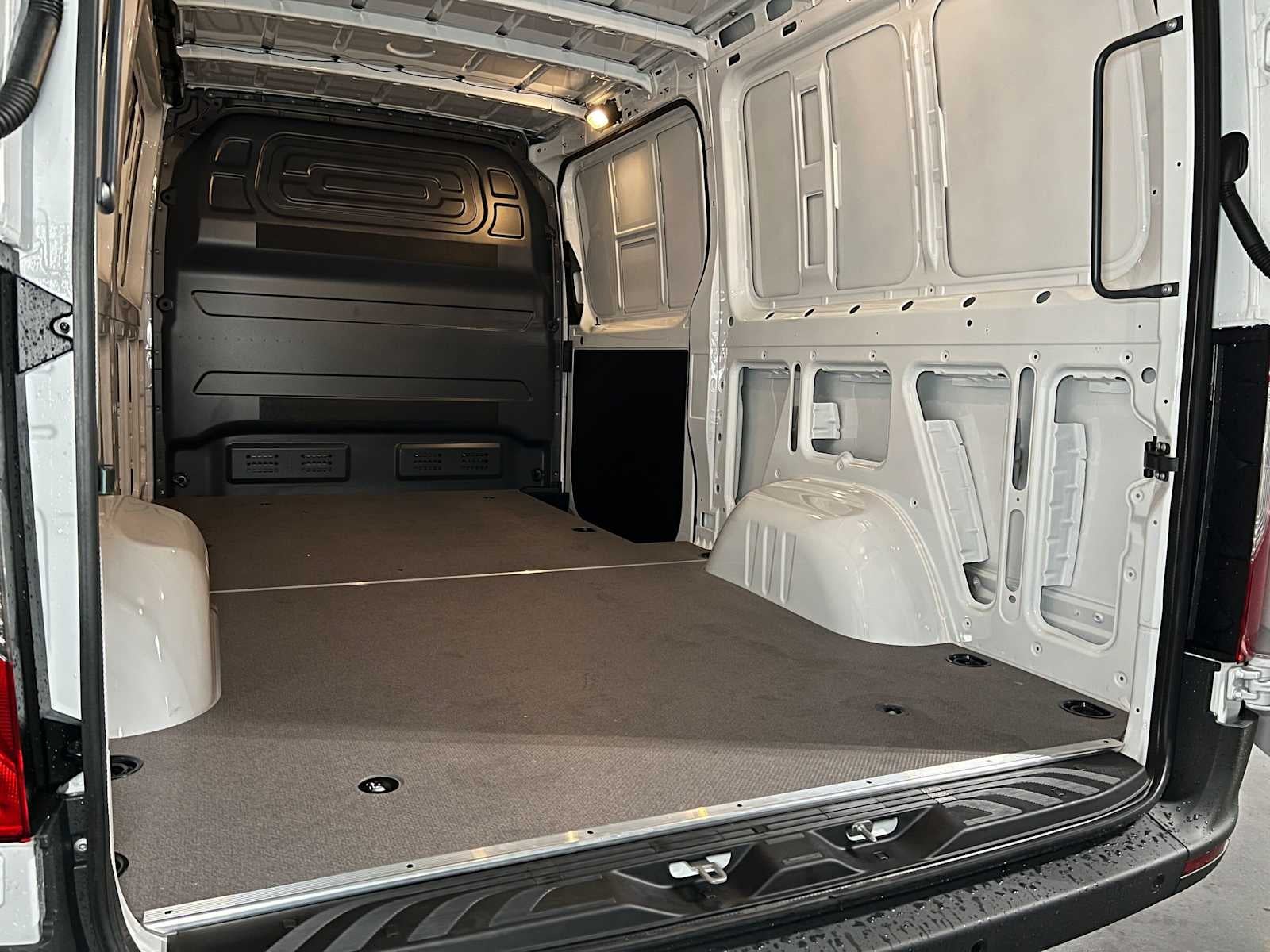 2026 Mercedes-Benz Sprinter 2500 Standard Roof I4 Diesel 144 RWD