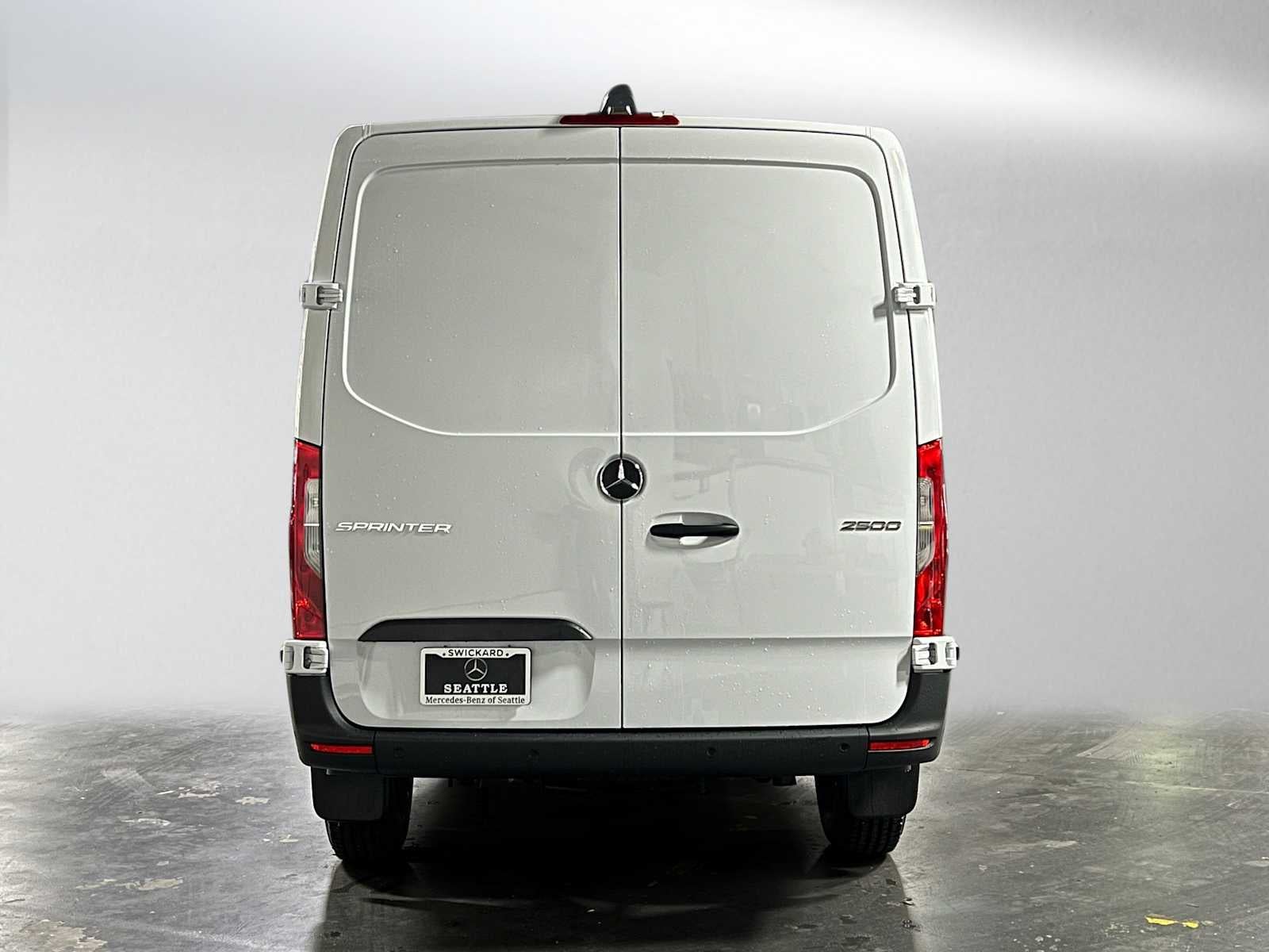 2026 Mercedes-Benz Sprinter 2500 Standard Roof I4 Diesel 144 RWD