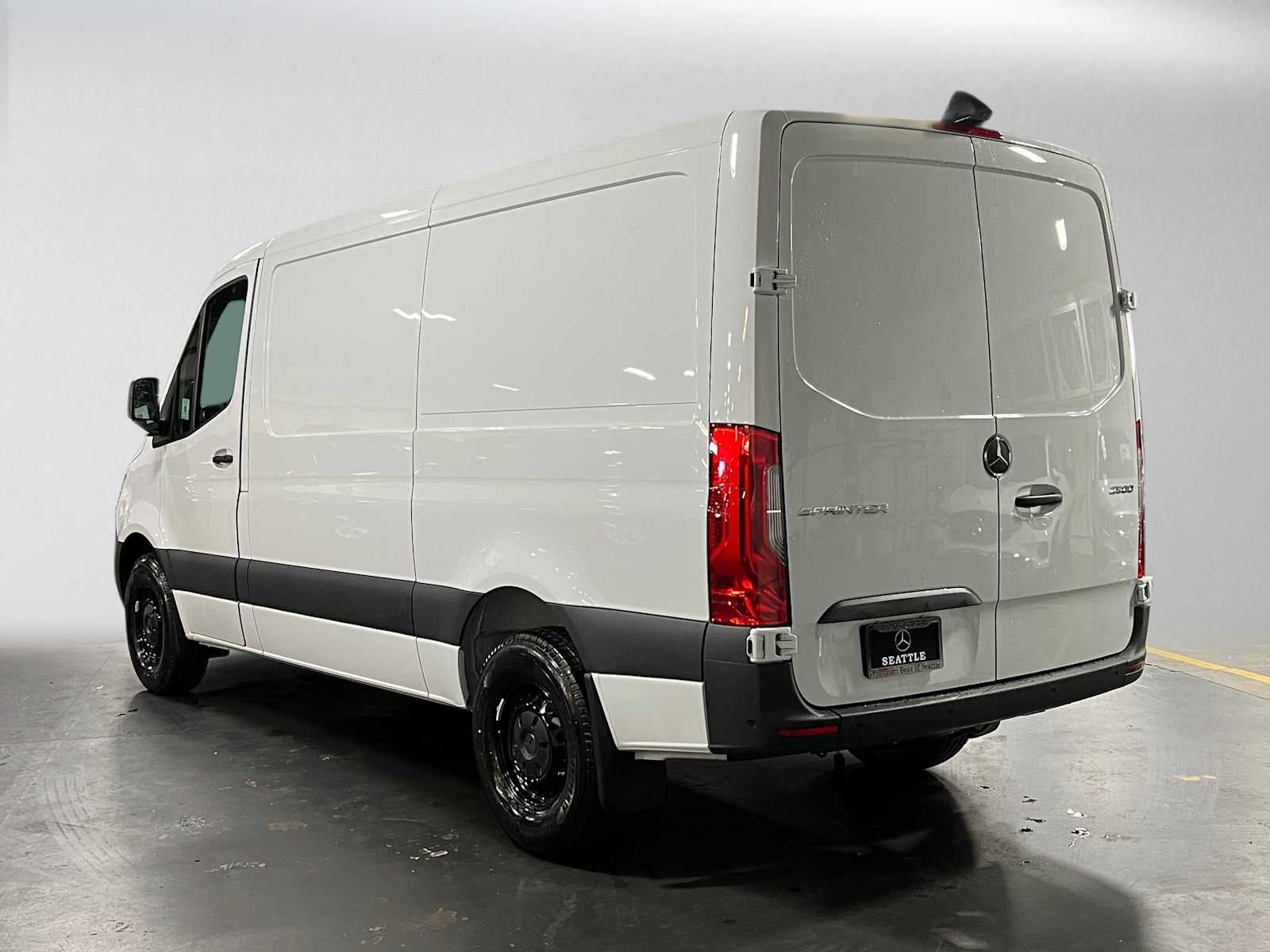 2026 Mercedes-Benz Sprinter 2500 Standard Roof I4 Diesel 144 RWD