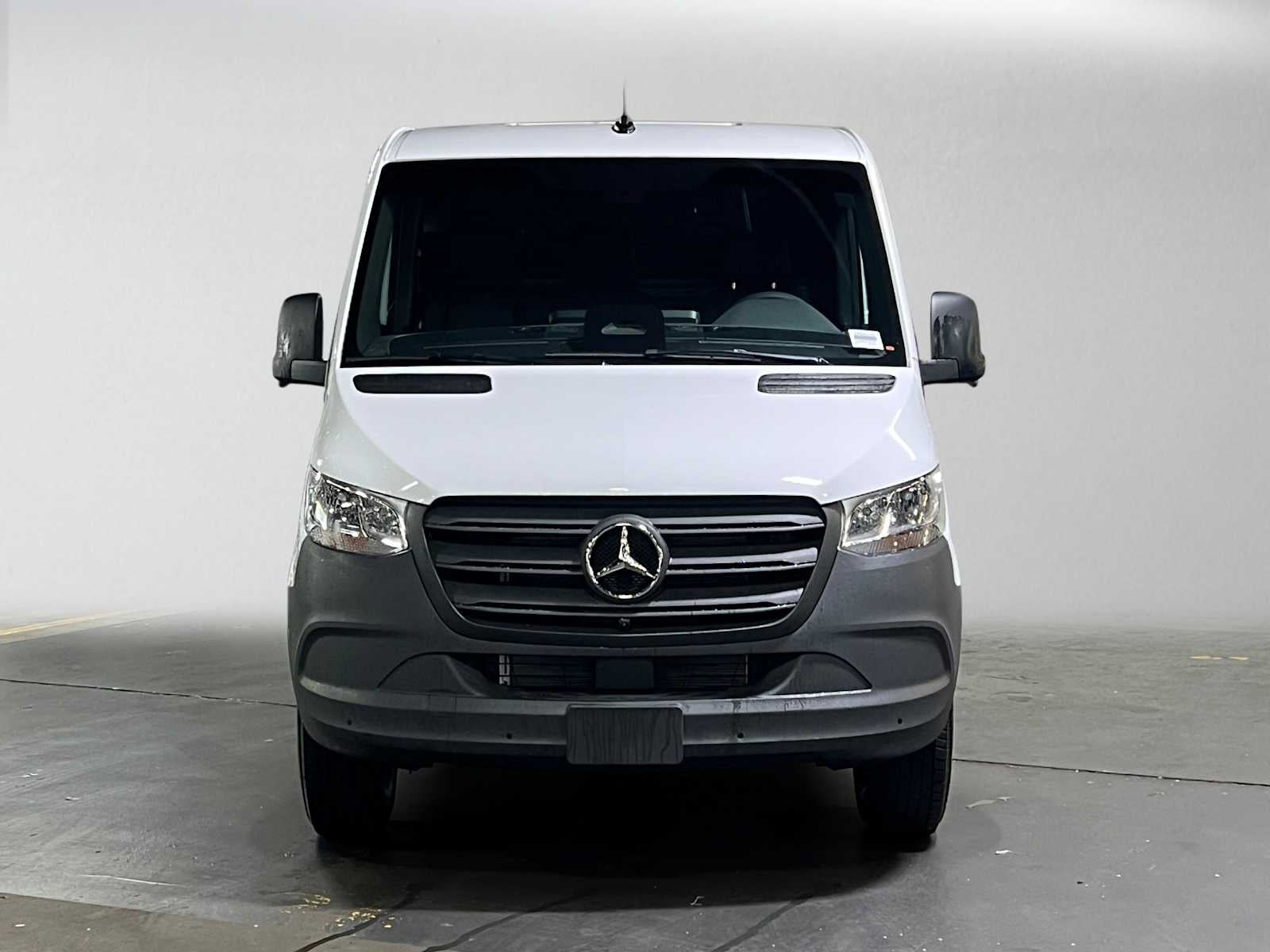 2026 Mercedes-Benz Sprinter 2500 Standard Roof I4 Diesel 144 RWD
