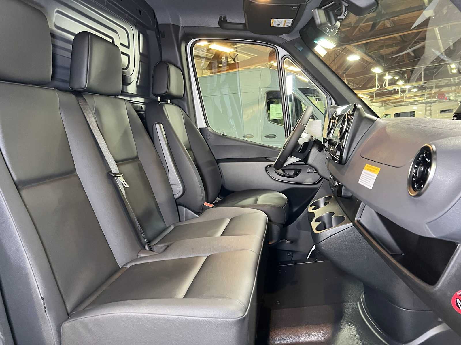 2026 Mercedes-Benz Sprinter Cargo 2500 Standard Roof I4 Diesel 144 RWD