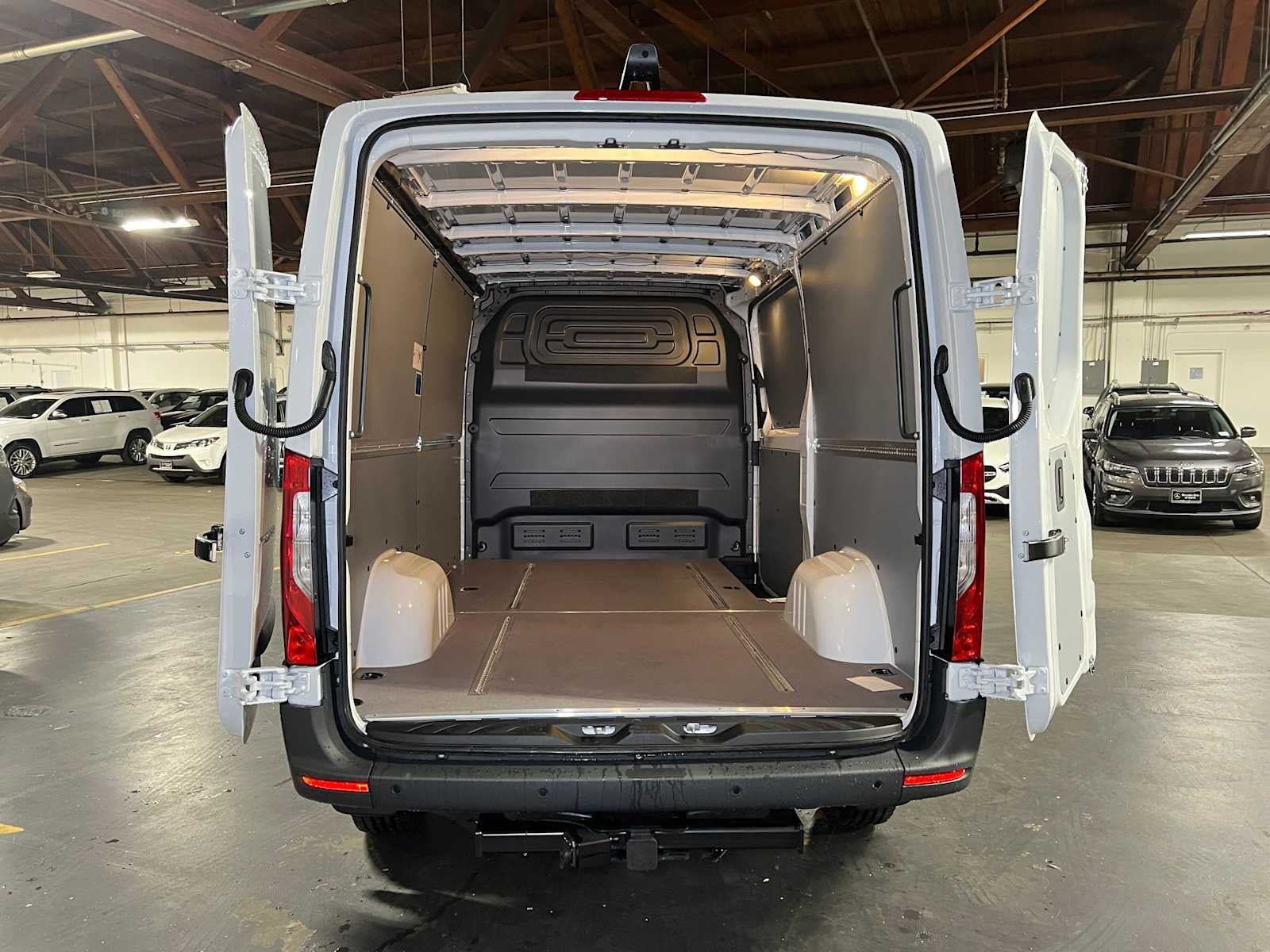 2026 Mercedes-Benz Sprinter Cargo 2500 Standard Roof I4 Diesel 144 RWD