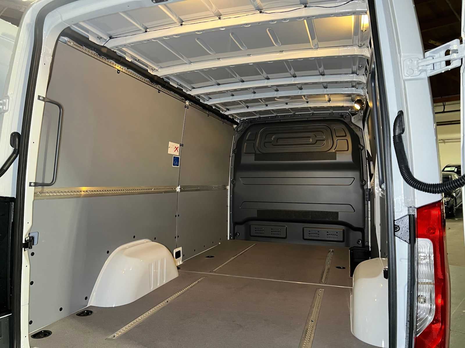 2026 Mercedes-Benz Sprinter Cargo 2500 Standard Roof I4 Diesel 144 RWD