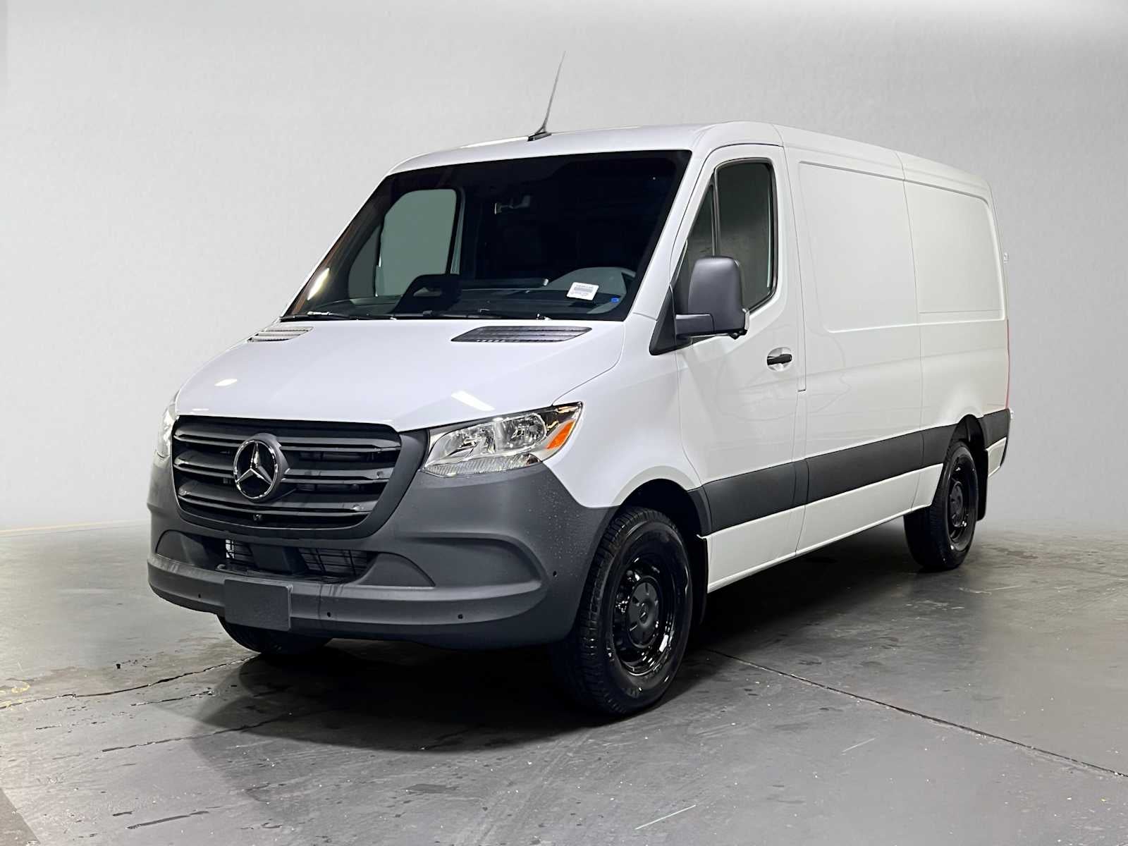 2026 Mercedes-Benz Sprinter Cargo 2500 Standard Roof I4 Diesel 144 RWD