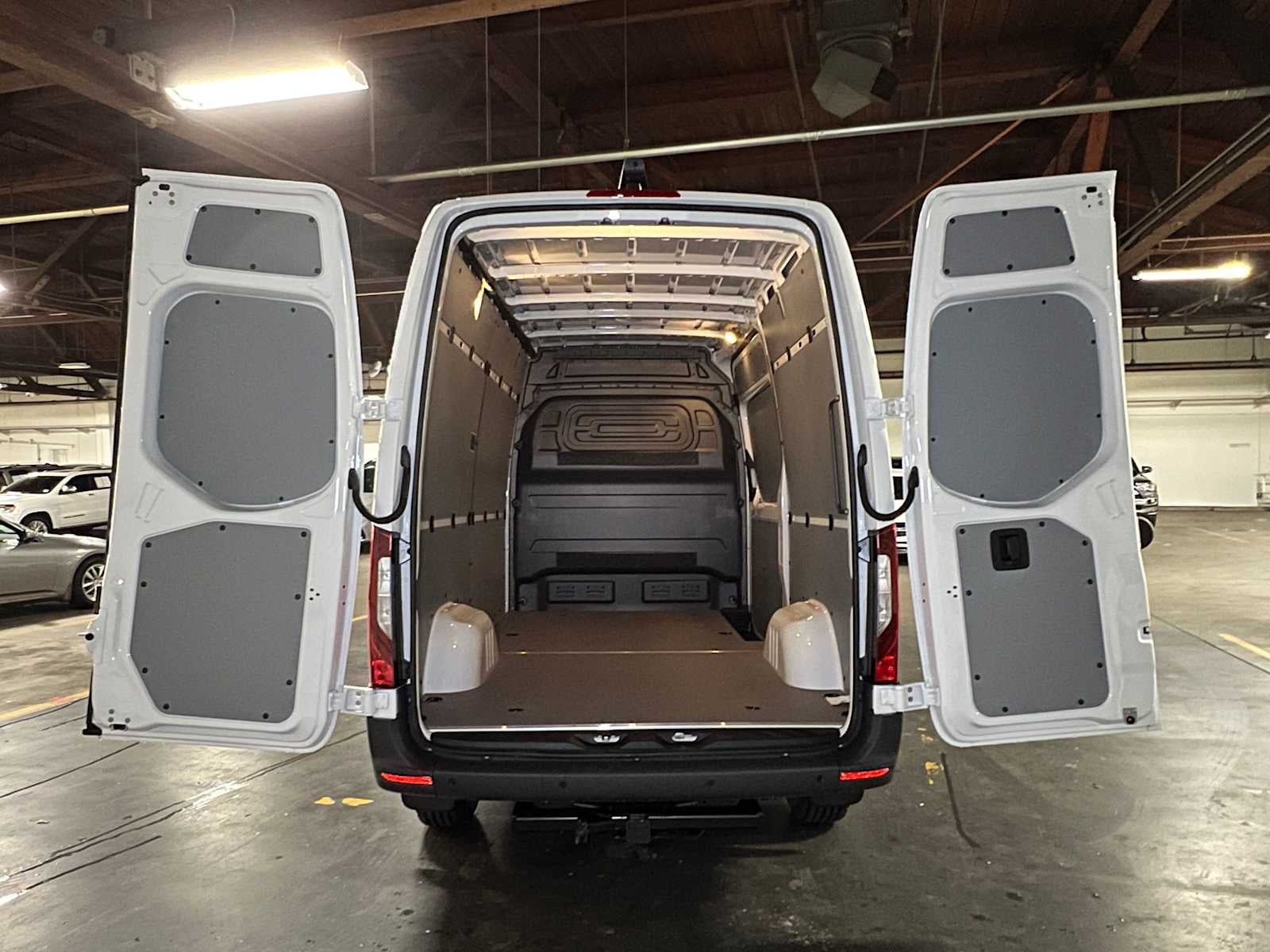2026 Mercedes-Benz Sprinter 2500 Standard Roof I4 Diesel 144 RWD