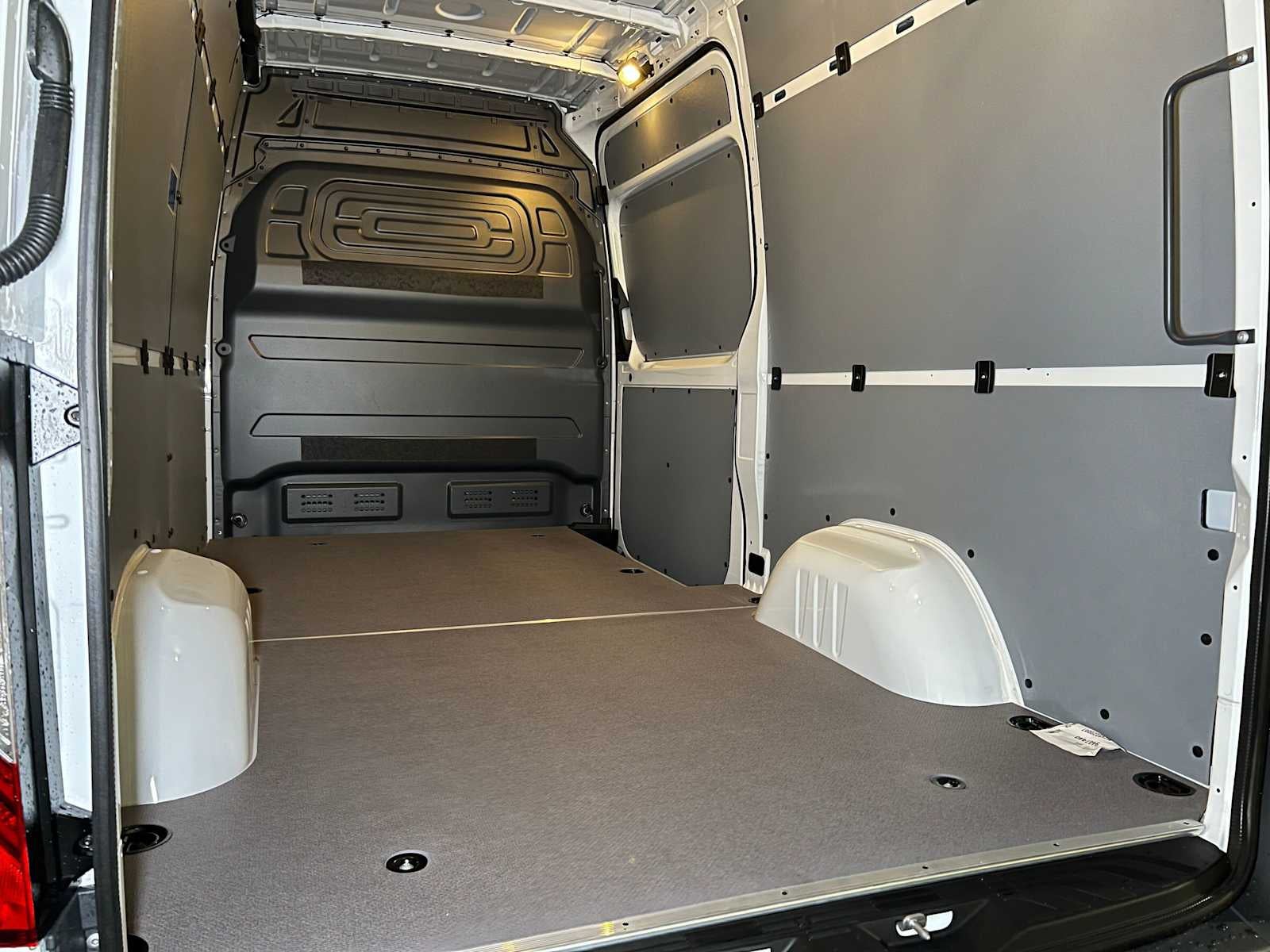 2026 Mercedes-Benz Sprinter 2500 Standard Roof I4 Diesel 144 RWD