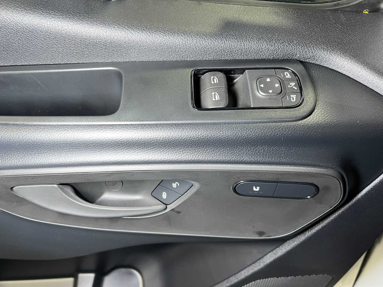 2026 Mercedes-Benz Sprinter 2500 Standard Roof I4 Diesel 144 RWD
