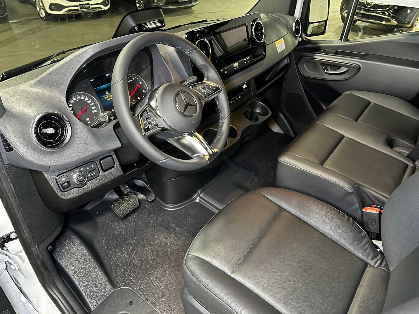 2026 Mercedes-Benz Sprinter 2500 Standard Roof I4 Diesel 144 RWD