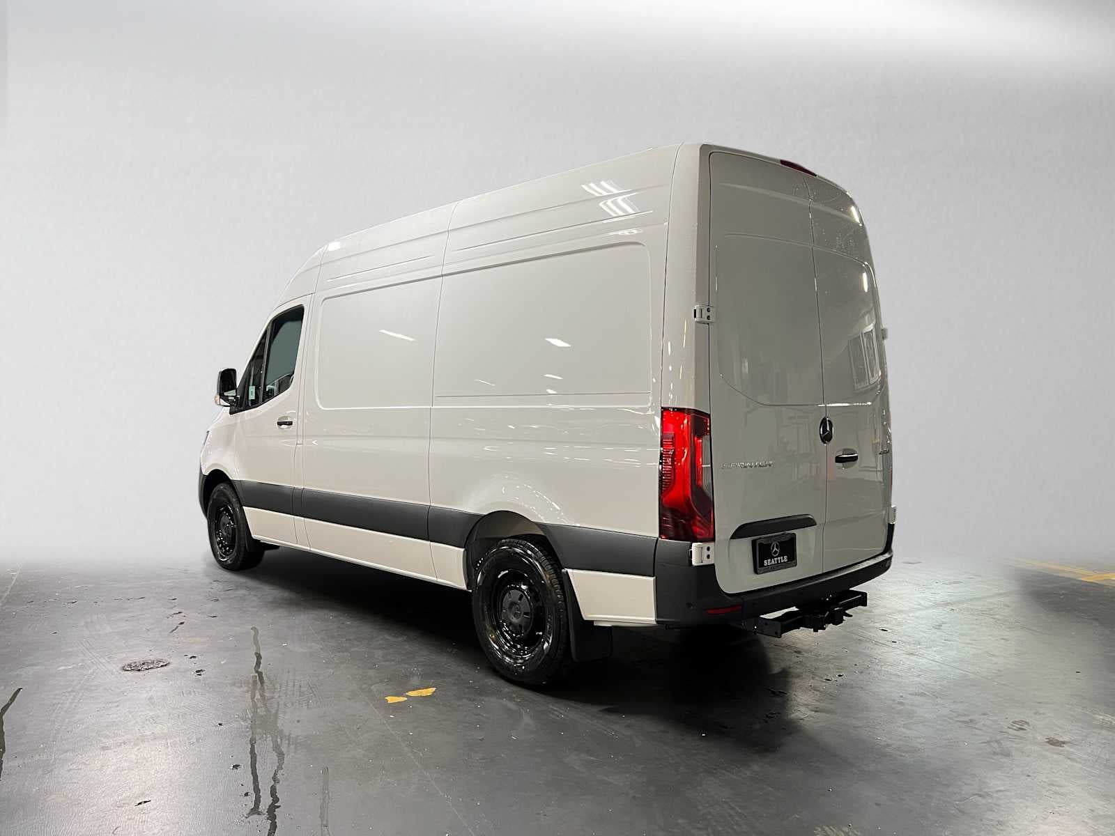2026 Mercedes-Benz Sprinter 2500 Standard Roof I4 Diesel 144 RWD