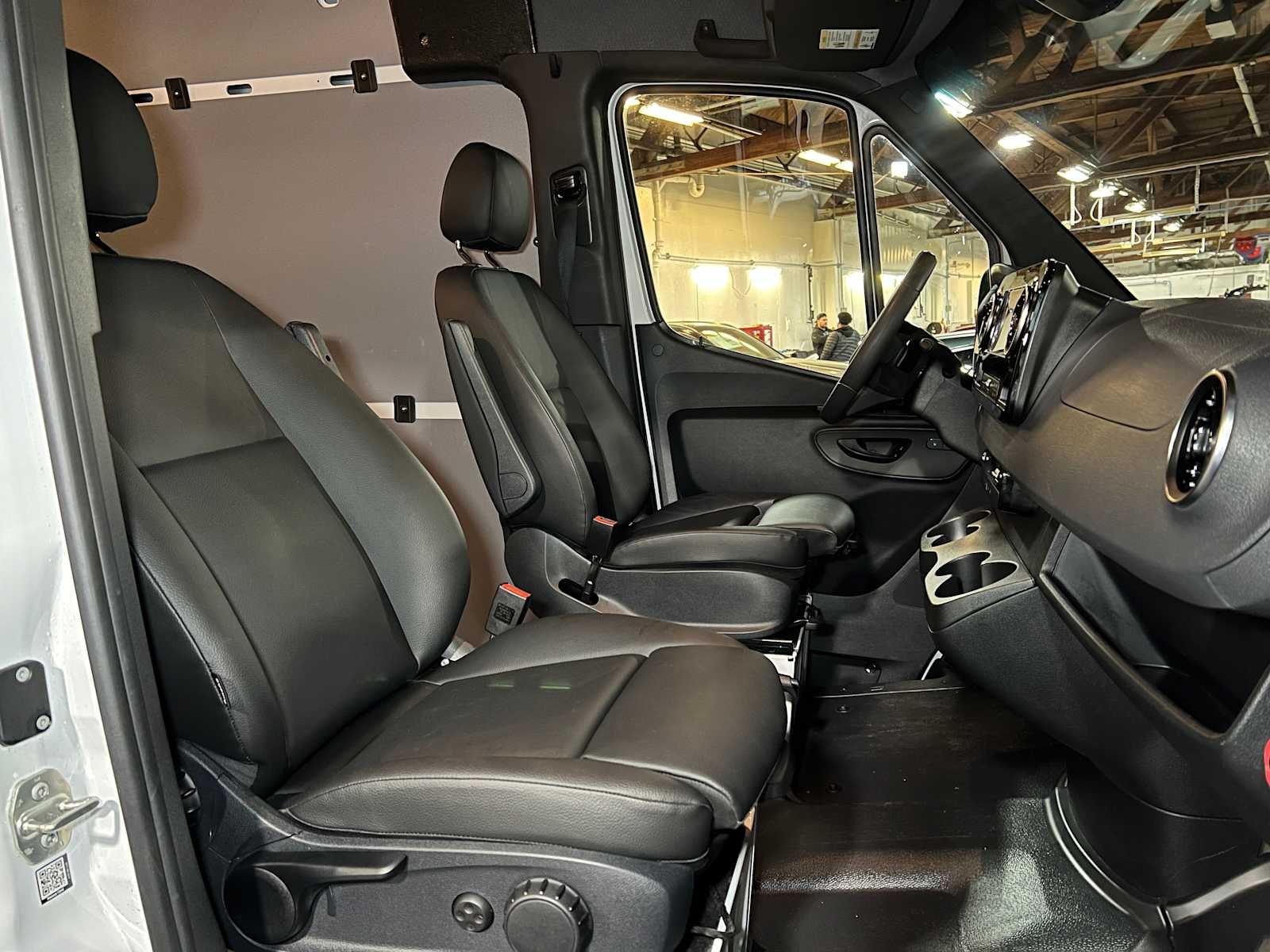 2025 Mercedes-Benz Sprinter Cargo Van 2500 Standard Roof I4 Diesel 144 RWD