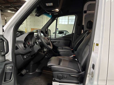 2025 Mercedes-Benz Sprinter Cargo Van 2500 Standard Roof I4 Diesel 144 RWD