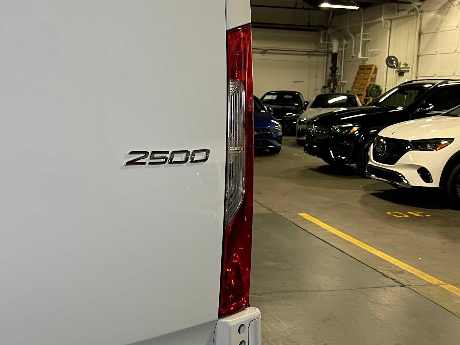 2025 Mercedes-Benz Sprinter Cargo Van 2500 Standard Roof I4 Diesel 144" RWD