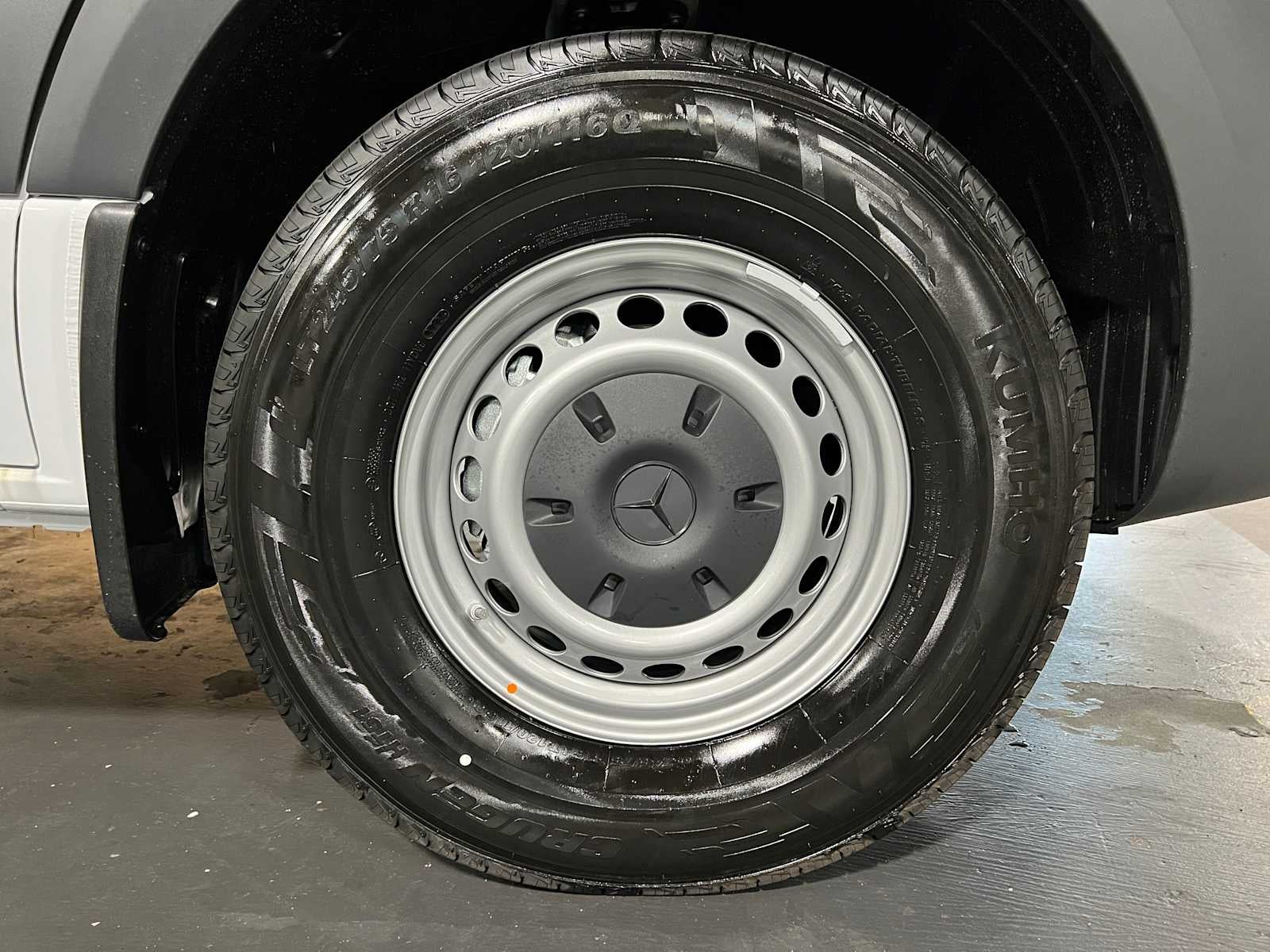 2025 Mercedes-Benz Sprinter Cargo Van 2500 Standard Roof I4 Diesel 144" RWD