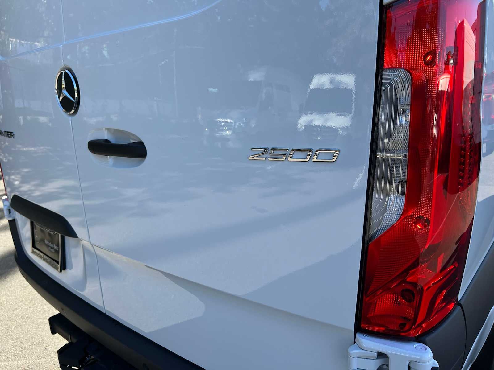 2026 Mercedes-Benz Sprinter Cargo 2500 Standard Roof I4 Diesel 144 RWD