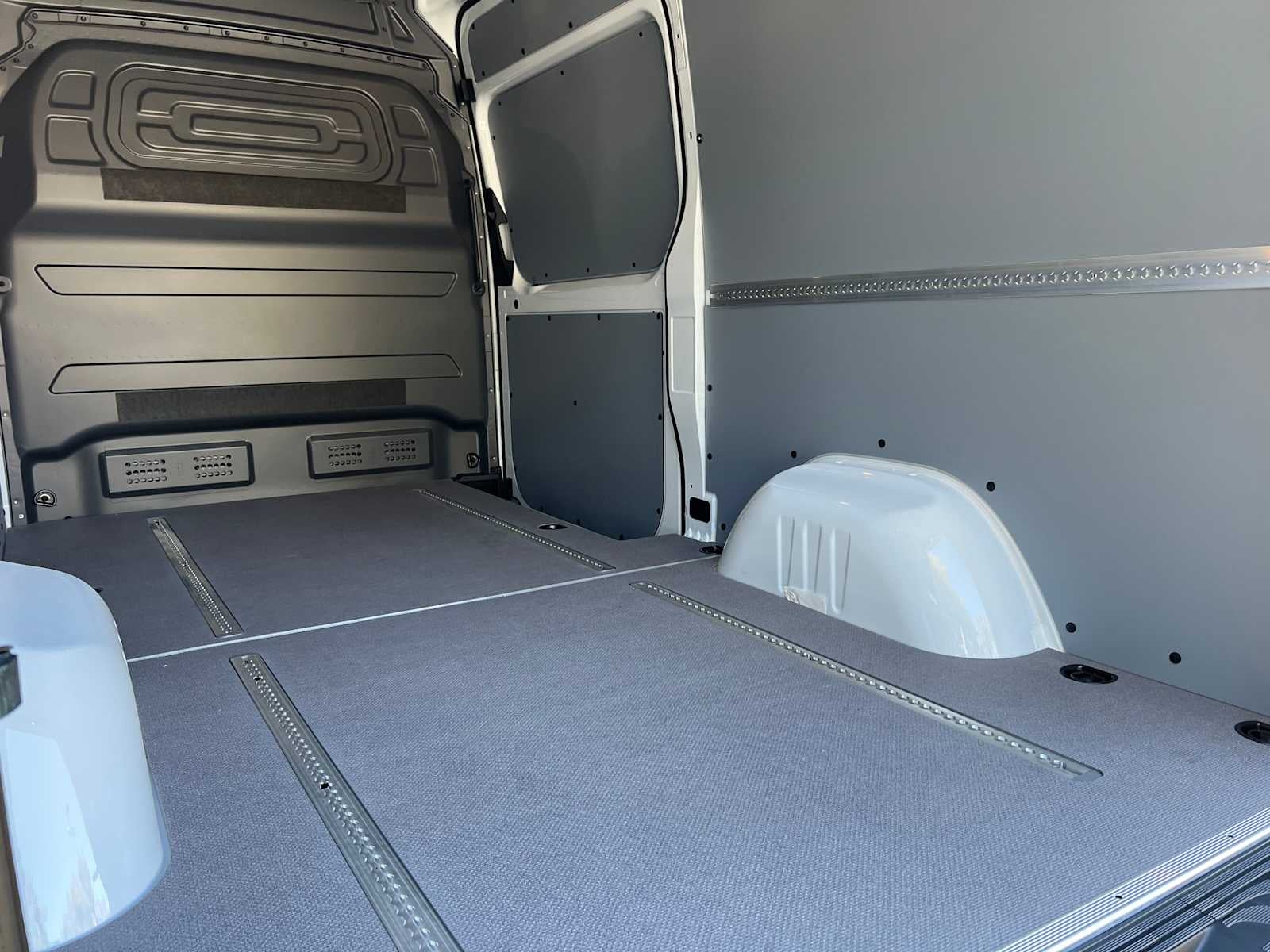 2026 Mercedes-Benz Sprinter Cargo 2500 Standard Roof I4 Diesel 144 RWD