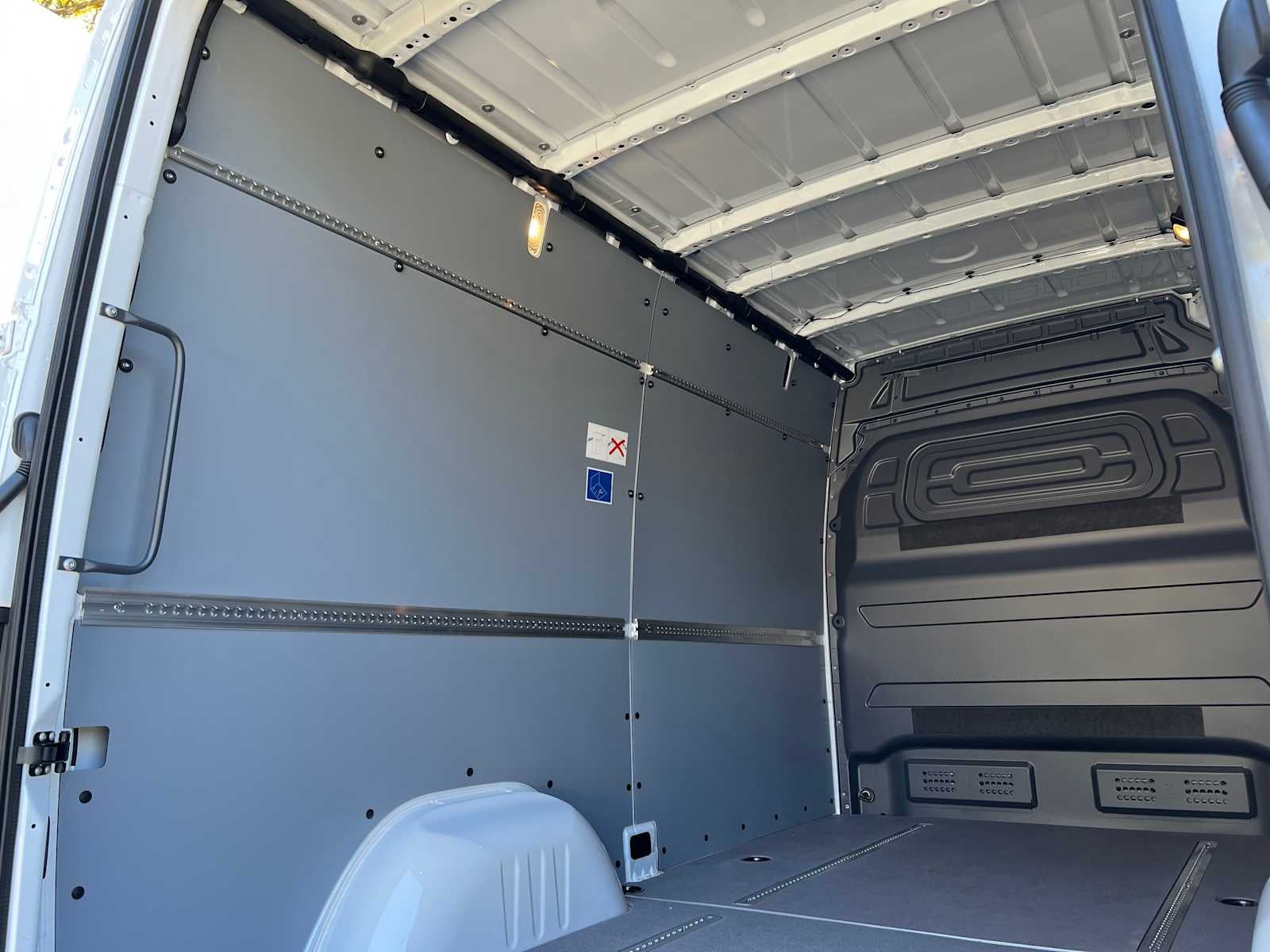2026 Mercedes-Benz Sprinter Cargo 2500 Standard Roof I4 Diesel 144 RWD