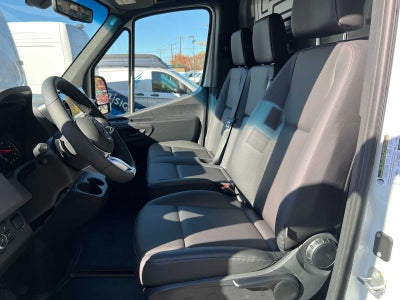 2026 Mercedes-Benz Sprinter Cargo 2500 Standard Roof I4 Diesel 144 RWD
